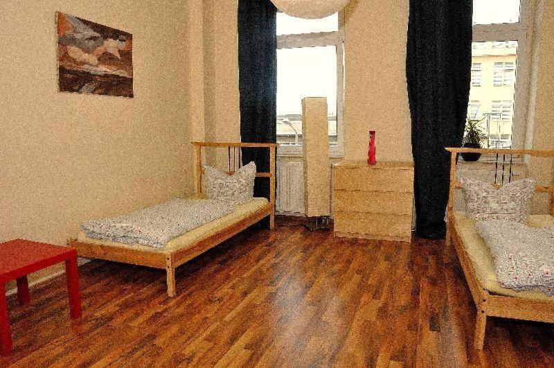 3-Raum-Fewo-Dresden-Zentrum-Balkon-Blick-Auf-Altstadt-L10 Bagian luar foto